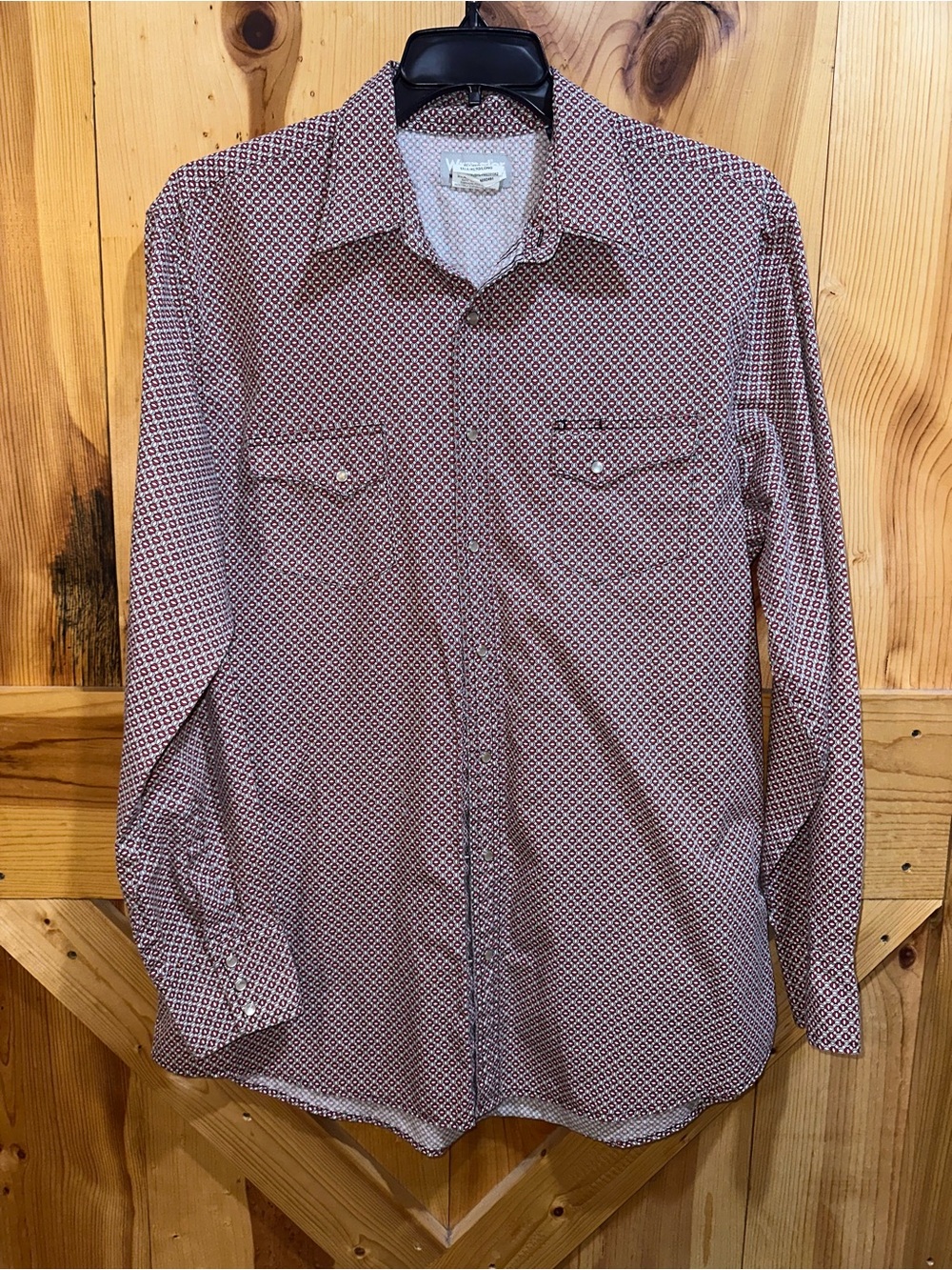 Wrangler Men’s Patterned Casual Button-Down Shirt